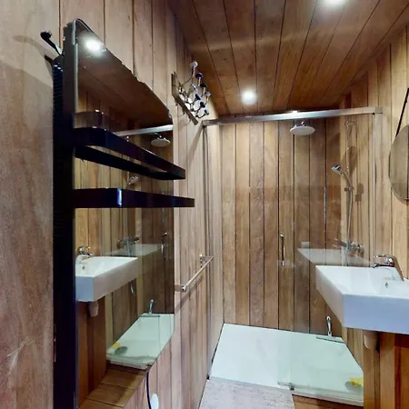 Semesterbostad Chaignonnieres Roulotte 19pers Jacuzzi 15min