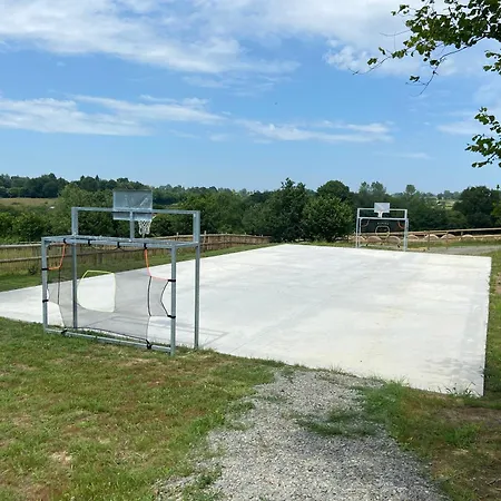 Semesterbostad Chaignonnieres Roulotte 19pers Jacuzzi 15min La Chaise-Beaudouin