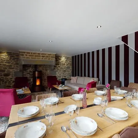 Semesterbostad Chaignonnieres Roulotte 19pers Jacuzzi 15min La Chaise-Beaudouin