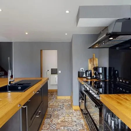 Semesterbostad Chaignonnieres Roulotte 19pers Jacuzzi 15min La Chaise-Beaudouin