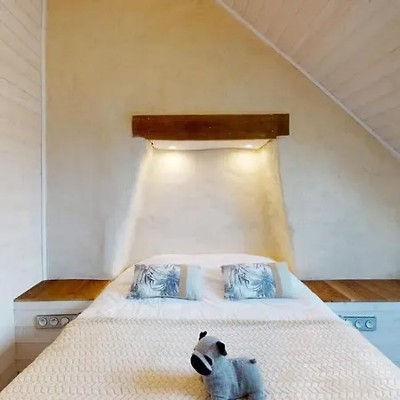 Semesterbostad Chaignonnieres Roulotte 19pers Jacuzzi 15min