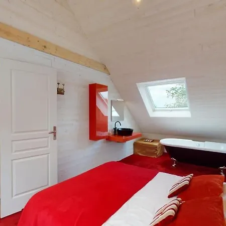 Semesterbostad Chaignonnieres Roulotte 19pers Jacuzzi 15min