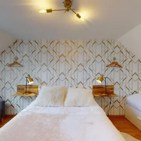 Chaignonnieres Roulotte 19pers Jacuzzi 15min La Chaise-Beaudouin