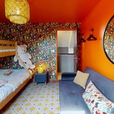 Chaignonnieres Roulotte 19pers Jacuzzi 15min