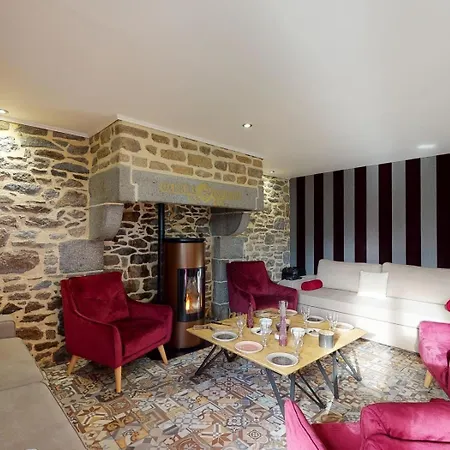 Chaignonnières Roulotte 19pers Jacuzzi 15min La Chaise-Beaudouin