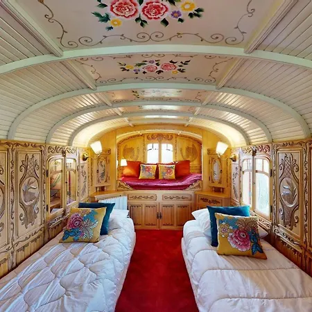 Casa vacanze Chaignonnières Roulotte 19pers Jacuzzi 15min