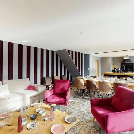 Chaignonnières Roulotte 19pers Jacuzzi 15min Casa vacanze La Chaise-Beaudouin