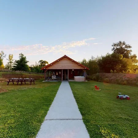 Casa vacanze Chaignonnières Roulotte 19pers Jacuzzi 15min