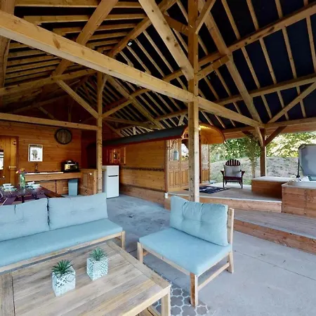 Chaignonnières Roulotte 19pers Jacuzzi 15min Casa vacanze *