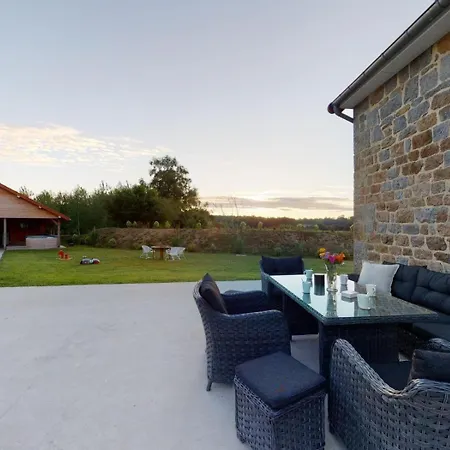Casa vacanze Chaignonnières Roulotte 19pers Jacuzzi 15min La Chaise-Beaudouin