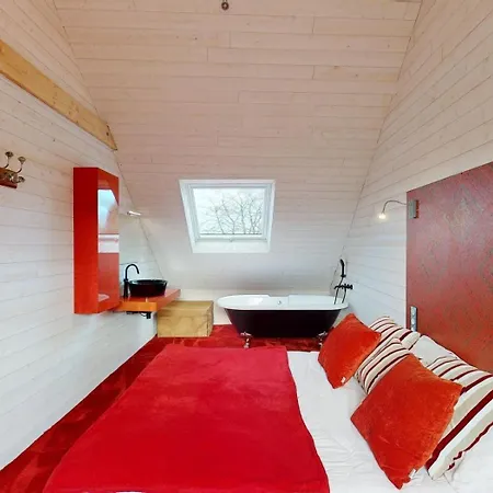 Chaignonnières Roulotte 19pers Jacuzzi 15min *