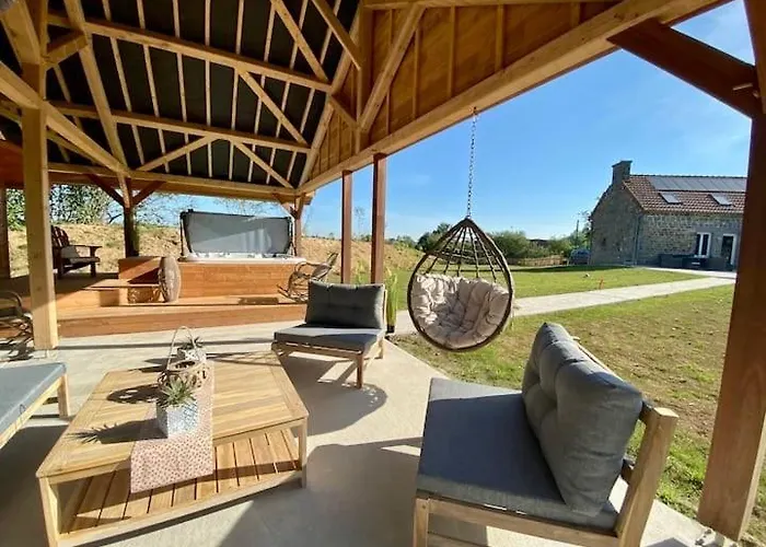 Casa de Férias Chaignonnieres Roulotte 19pers Jacuzzi 15min *