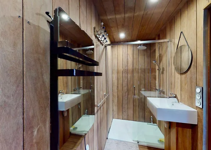 Casa de Férias Chaignonnieres Roulotte 19pers Jacuzzi 15min