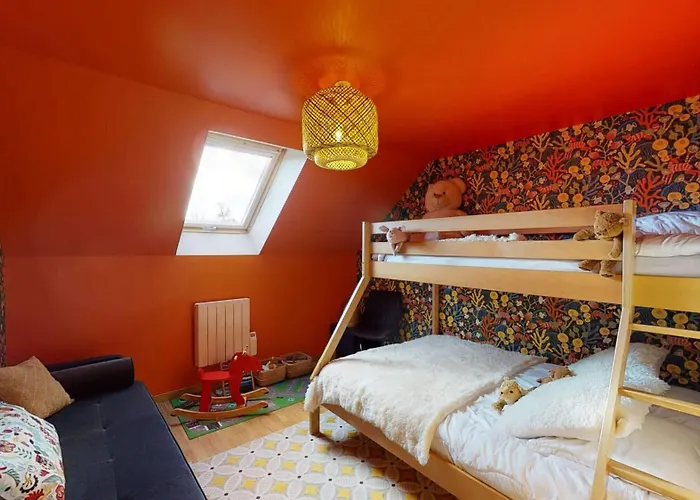 Chaignonnieres Roulotte 19pers Jacuzzi 15min Casa de Férias *