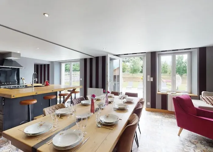 Prázdninový dům La Clef Decamp Chaignonnieres Roulotte 19pers Jacuzzi 15min *