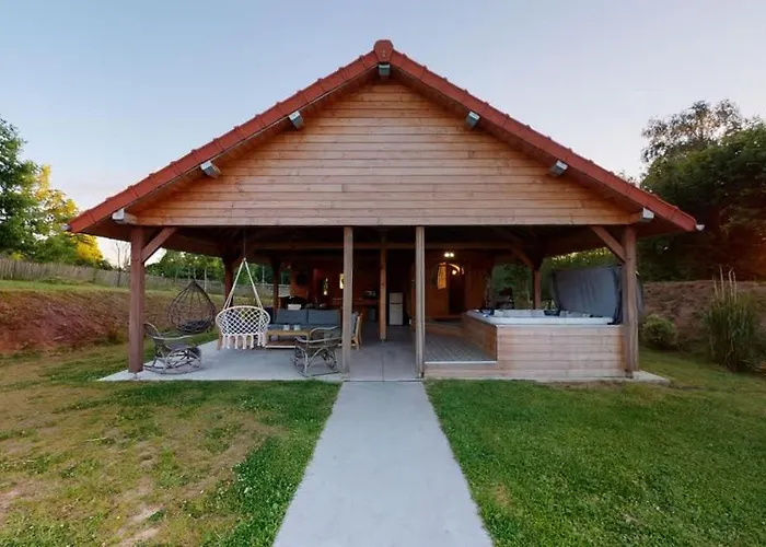 Chaignonnieres Roulotte 19pers Jacuzzi 15min 度假居 La Chaise-Beaudouin