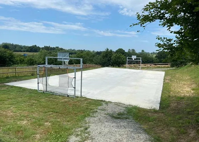 Prázdninový dům La Clef Decamp Chaignonnieres Roulotte 19pers Jacuzzi 15min