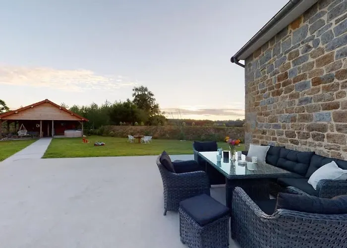 Chaignonnieres Roulotte 19pers Jacuzzi 15min La Chaise-Beaudouin