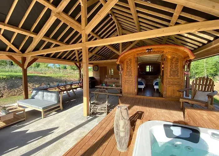 Chaignonnieres Roulotte 19pers Jacuzzi 15min *