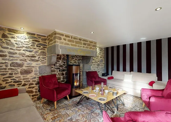 Chaignonnières Roulotte 19pers Jacuzzi 15min La Chaise-Beaudouin