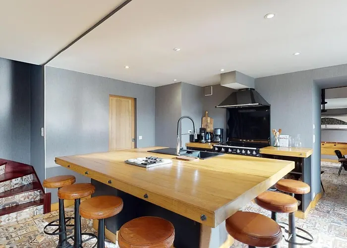 Casa vacanze Chaignonnières Roulotte 19pers Jacuzzi 15min La Chaise-Beaudouin