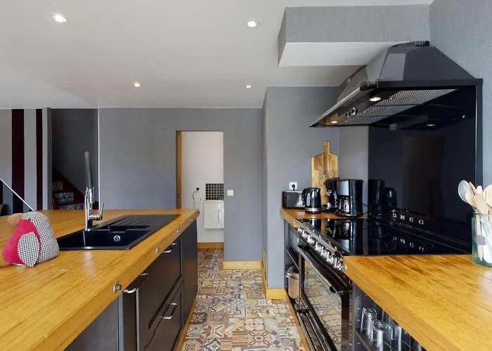 Casa vacanze Chaignonnières Roulotte 19pers Jacuzzi 15min