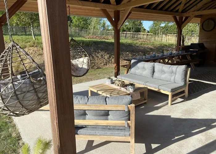 Casa vacanze Chaignonnières Roulotte 19pers Jacuzzi 15min