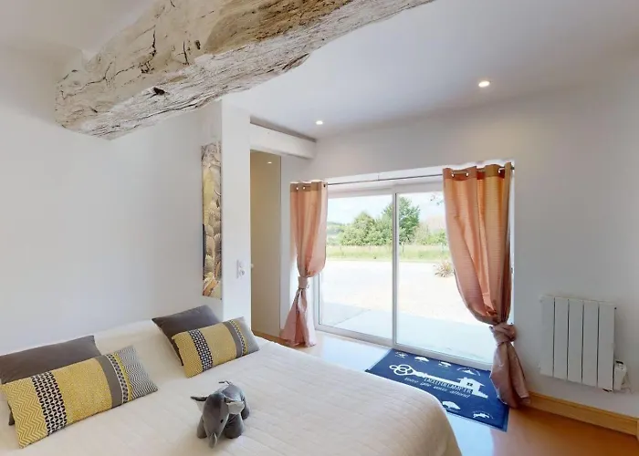 Chaignonnières Roulotte 19pers Jacuzzi 15min